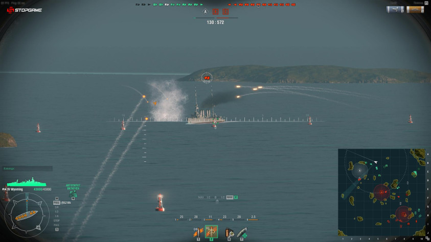 Противнику явно не повезло — обстрел с двух направлений, недалеко наш эсминец и пара звеньев торпедоносцев.