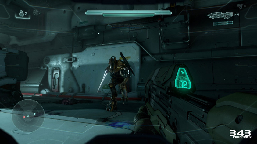Энергетический меч — один из самых сильных видов оружия в Halo 5. Главное — успеть подбежать.
