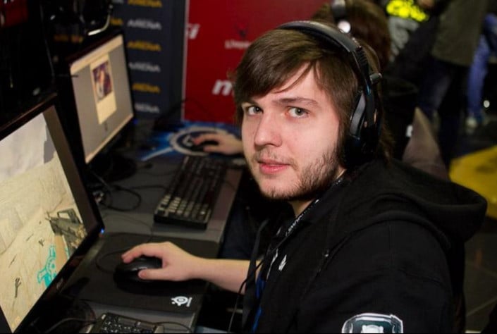 Алексей LeX Колесников, сначала — легенда Counter-Strike, потом — главный менеджер Virtus.pro.