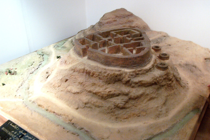 Макет гробницы Тин-Хинан.