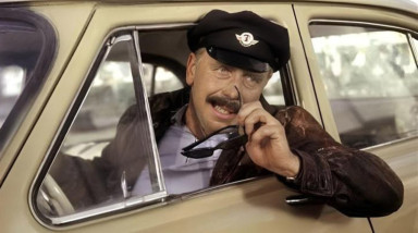 Who ordered a taxi to the Fila store?