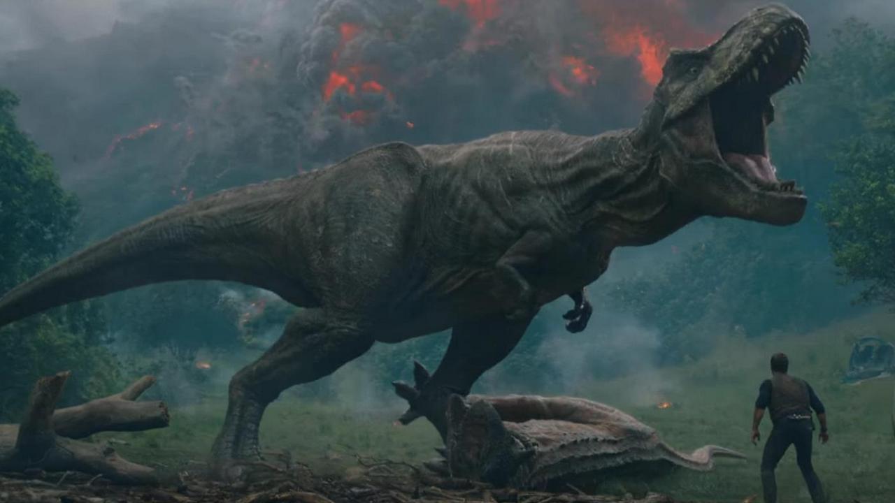 Мерзкие людишки не дают динозаврам покоя в новом трейлере «Мира Юрского периода 2»