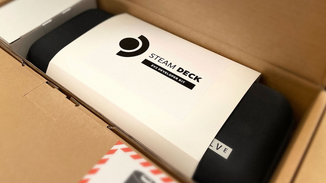 Valve начинает рассылать девелоперам рабочие версии Steam Deck