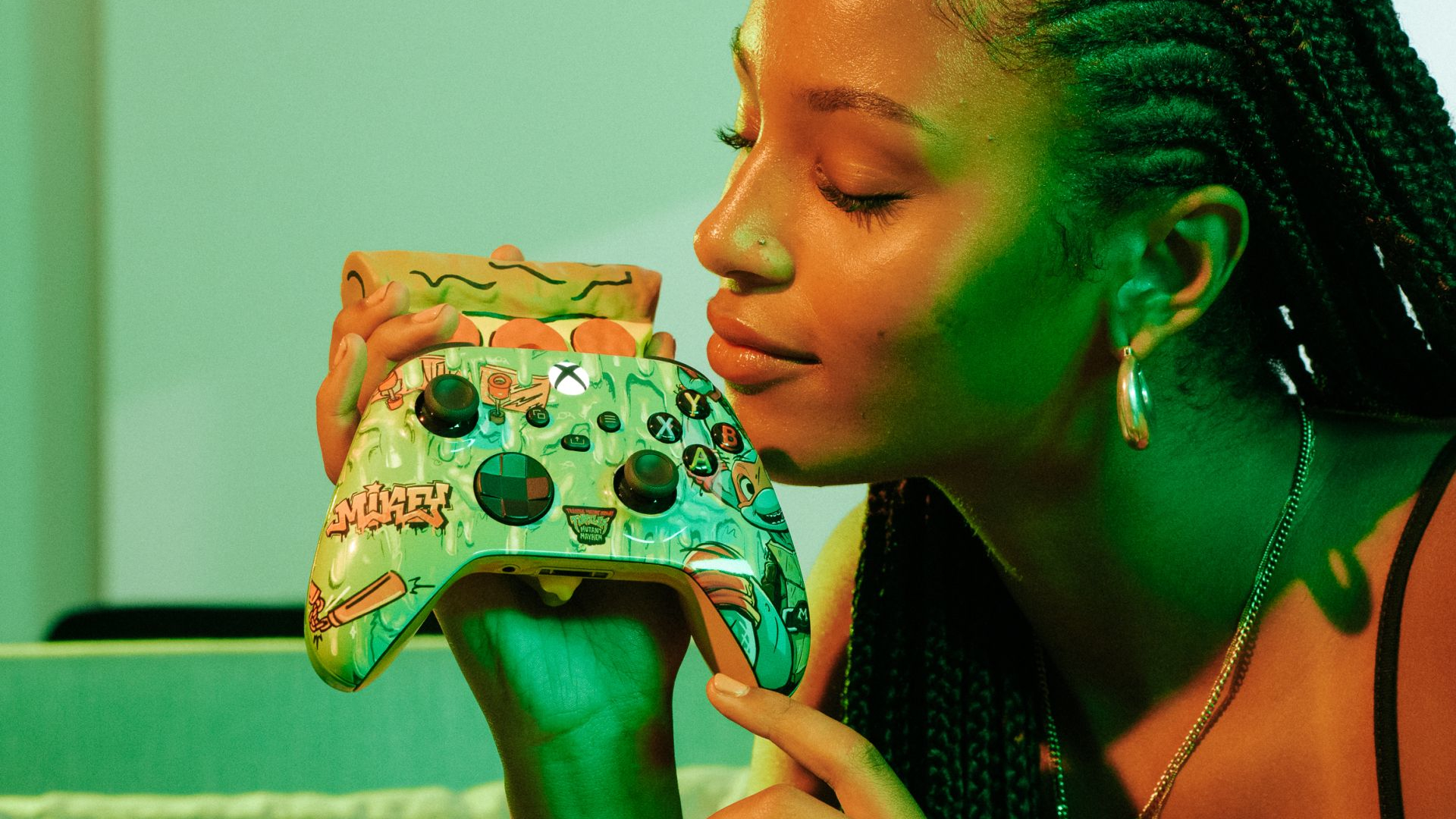 Microsoft выпустит геймпады для Xbox с запахом пиццы в стиле черепашек-ниндзя
