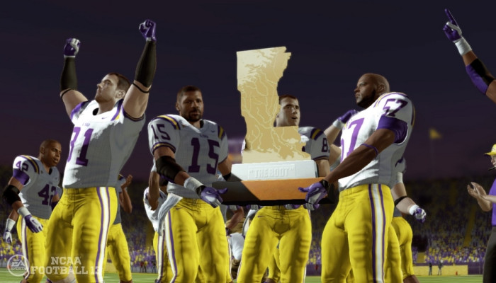 к игре NCAA Football 13