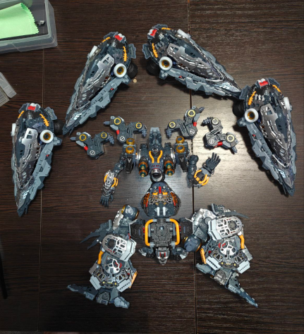 Все собранные части меха по-отдельности