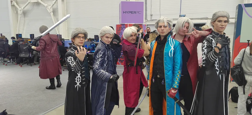 Несмотря на недостаток времени, мне удалось сфотографировать всех Данте на фестивале. Разом.