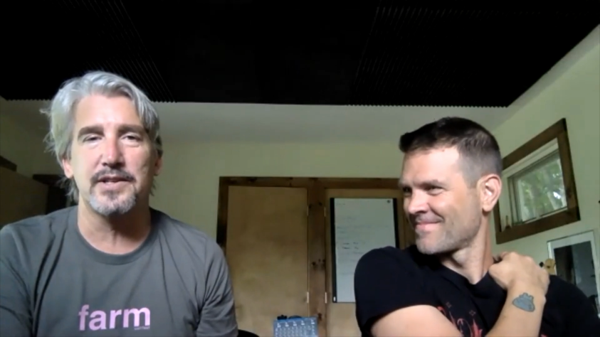 Кстати, фан-факт про музыкантов — музыку часто они делают в моменте, нежели готовят партитуры и долго ищут звучание.