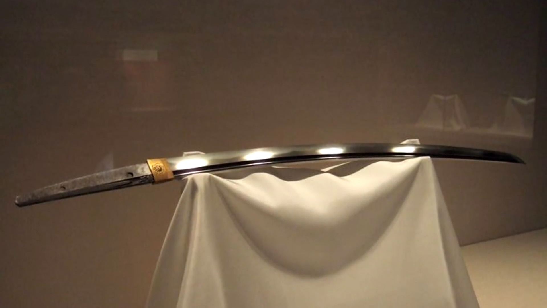 Масамунэ (яп. 正 宗, 1288—1328) - японский оружейник и мастер японского меча....