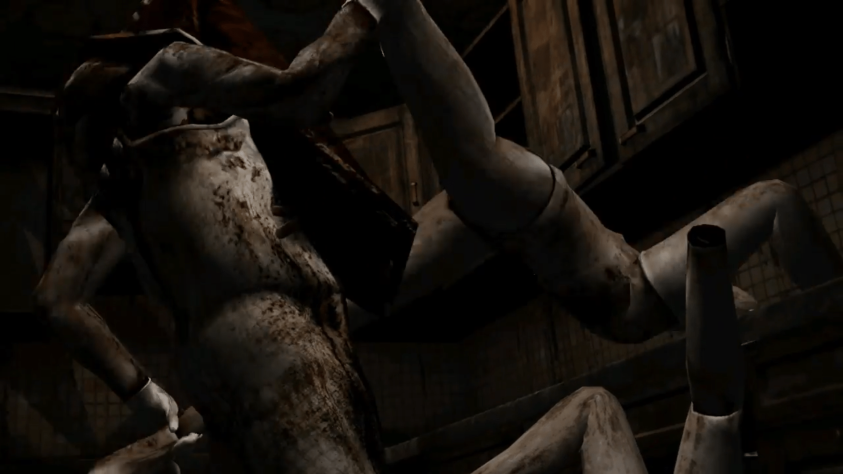 Легендарная сцена то ли изнасилования, то ли не изнасилования Пирамидхэдом манекенов.