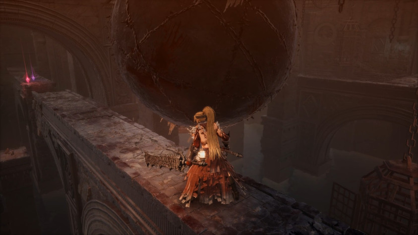 Гигантские секиры заменили на шары, а слева пришпандорили колонну из катакомб Картуса. Картинка узнаётся мгновенно. В другой ситуации я бы сказал оммаж, но тут это явно просто тупое копирование.