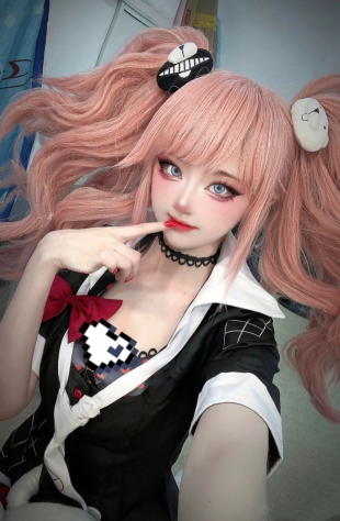 Danganronpa.