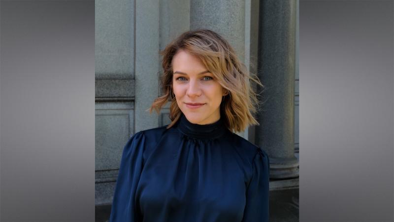 Лесли Салливант, старший продюсер