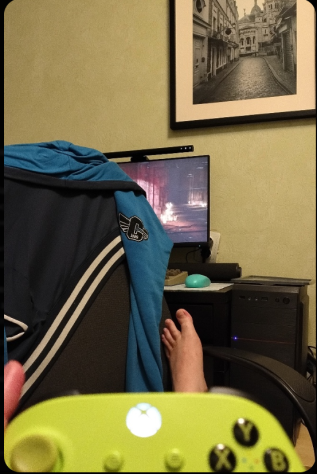 Yeah, it has come to this. Футфитишистам привет