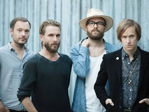 Refused. Шведская рок-группа, исполнявшая песни в стиле хардкор-панк. Была основана в 1991 году. Дважды распадалась: в 1998-м и 2025-м. После второго распада группа умерла окончательно. Впрочем, на останках старой группы родилась новая под названием Backengrillen в практически неизменном составе.