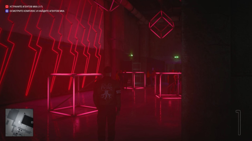 Огромные светящиеся молнии на стенах, 