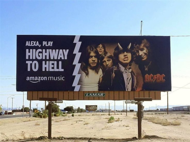 Billboard&amp;nbsp;— еженедельный американский журнал, посвящённый музыкальной индустрии. Охватывает новости, авторские статьи, продажи аудио- и&amp;nbsp;видеоносителей, интернет-загрузки и&amp;nbsp;другие аспекты. Наиболее известен своими хит-парадами.