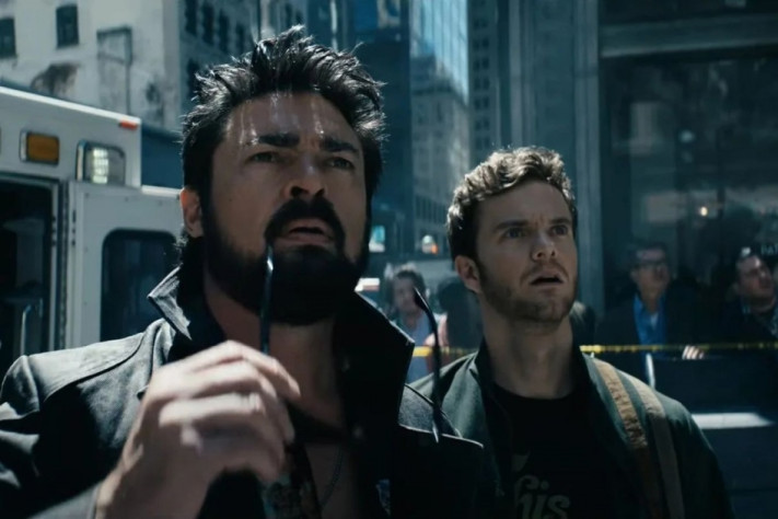 - Навалим ему хейта в комменты? - Не-не погодь, рано ещё. Продолжай читать!