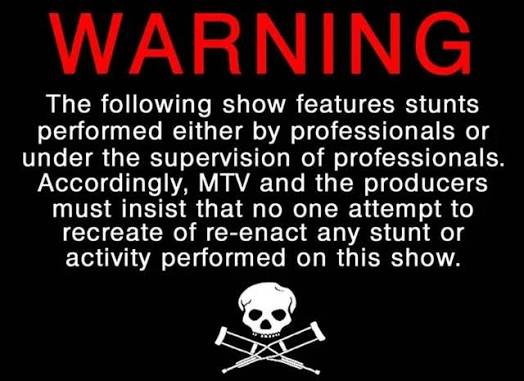 &amp;nbsp;В начале игры не бы помещал дисклеймер из Чудаков для карапузов и подростков а то мало ли вдруг они захотят сделать опасные трюки на скейте так же в рельной жизни или условно какой-нибудь Папич скажет: "РЕАЛИСТИЧНО!!!" и пойдет так же прыгать со скейта крутя сальтуху с 15 метровой рампы ( тем более были те случаи кто насмотрелся видео с трюками Чудаков и то же их выполняли . Да и сам Тони Хоук делал трюк "900 градусов" с 10ой попытки только с защитой. ) Можно сказатб что это как бы симулятор название которого могло бы быть :" 1000 вариантов как попасть в морг из-за невосстанавлиемых травм после сделанных трюков по приколу на 10 метровой рампе смотреть без смс и регистрации!"