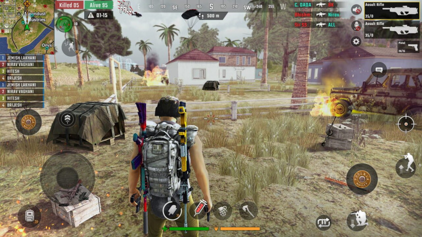В отличие от других клонов PUBG Mobile,
в ScarFall:
The Royale Combat (2019) добавили множество узнаваемых
индийских элементов: тук-туки (индийские рикши), грузовые
мотороллеры Чакдо и движущиеся
пригородные поезда, на которые можно запрыгивать на ходу.