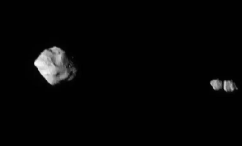 А здесь система из трёх тел.Они не обязательно получились из-за разрыва на Spin Barrier
