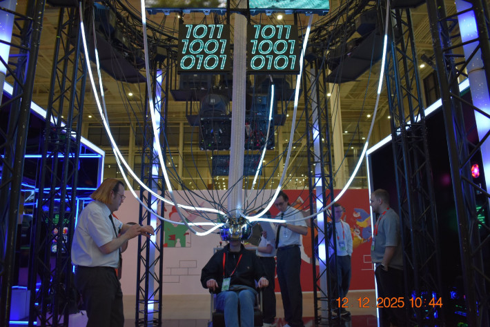 Джонни-мнемоник?!