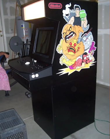 Своим прогрессом во время разработки коллектив разработчиков делился на комик коне, игра презентовалась там в виде аркадного автомата к которому даже можно было подключить NES контроллеры.&amp;nbsp;