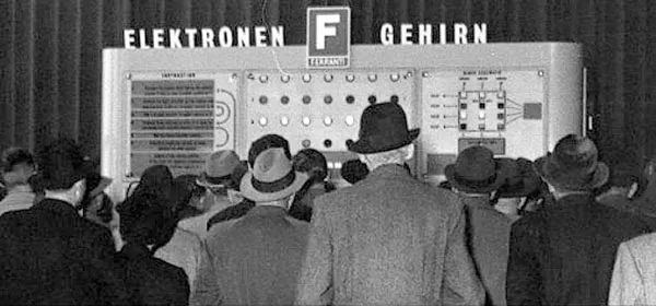 Сам компьютер в&amp;nbsp;Германии, 1950-е. Посередине чётко видел логотип Ferranti