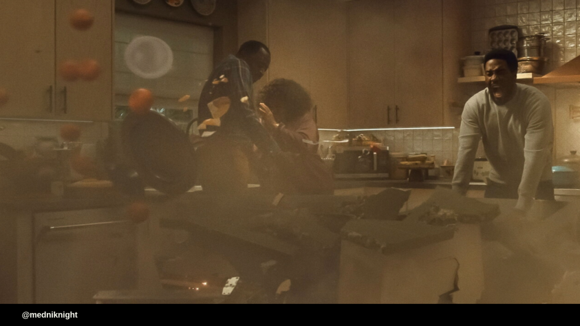 Своих сверхспособности Саймон применяет за весь сериал лишь несколько раз. Чаще всего, случайно.