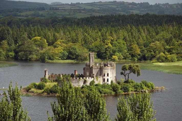 Замок Макдермотт, в Ирландии