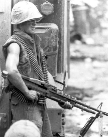 M60 и&amp;nbsp;РПД в&amp;nbsp;руках солдат армии США во&amp;nbsp;времена вьетнамской войны