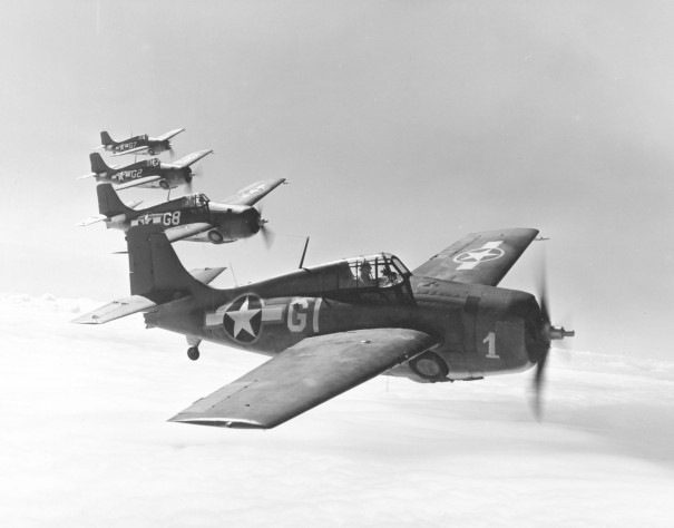 Самолёты Douglas SBD Dauntless, Douglas TBD Devastator и&amp;nbsp;Grumman F4F Wildcat
