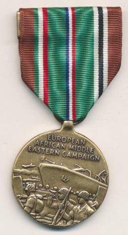 «Пурпурное сердце», «За&amp;nbsp;выдающиеся заслуги» и&amp;nbsp;медаль «За&amp;nbsp;Европейско-африканско-ближневосточную кампанию»
