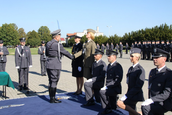 Парадная форма ВВС Польши и парадная форма полиции Польши
