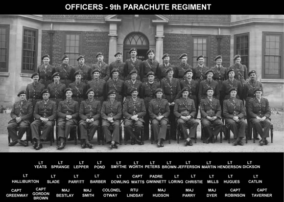 Фотография офицеров 9-го парашютного батальона. 1943 год