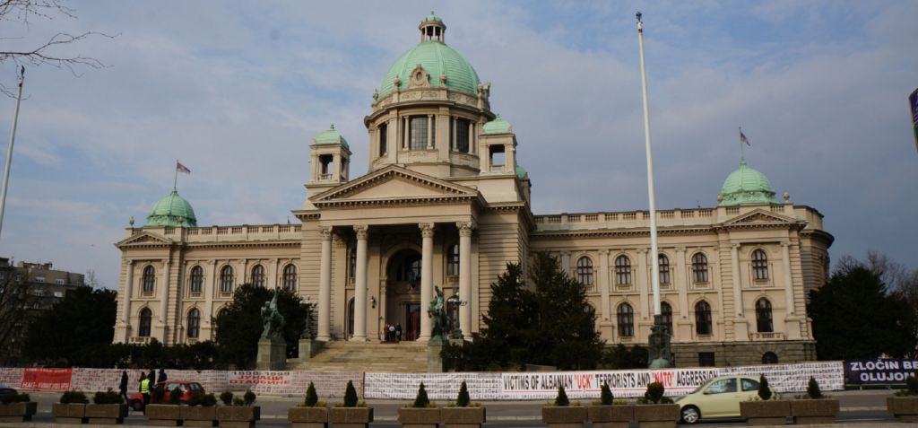 Здания белграда. Здание парламента в Белграде. Народную Скупщину (парламент) Сербии. Парламент Сербии Белград. Скупщина Сербии.