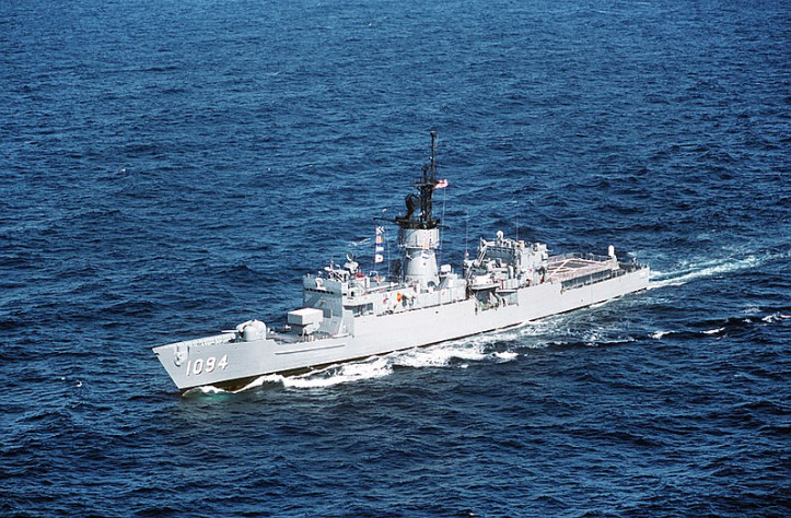 USS Chicago (SSN-721), USS Pharris (FF-1094), USS Reuben James (FFG-57)