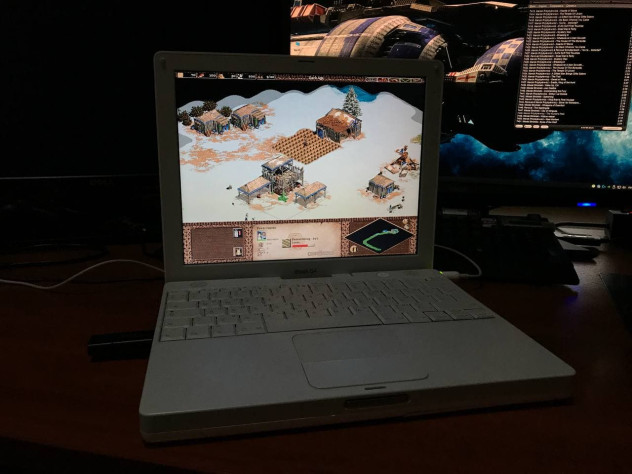 Age of Empires II работает отлично в нативном разрешении и с максимальными настройками графики, что не удивляет, ведь игра 1999 года.