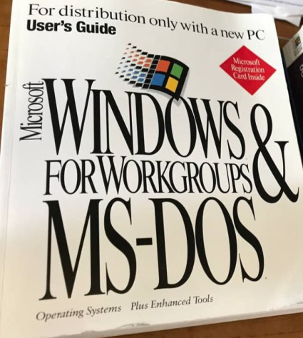При заказе ноутбука был выбор: Windows 95, или MS-DOS + Windows 3.11 for Workgroups