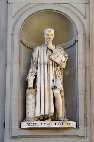 Статуя Никколо Макиавелли.