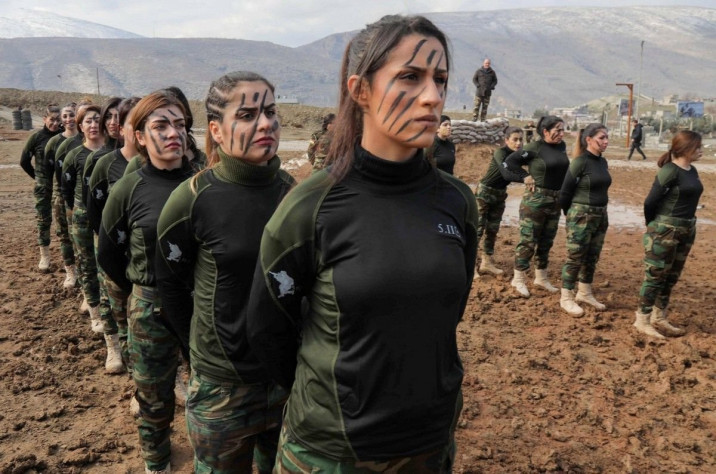 Воинственные женщины Курды