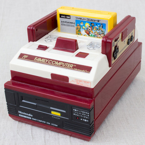 А&amp;nbsp;вот так выглядела Famicom Disk System