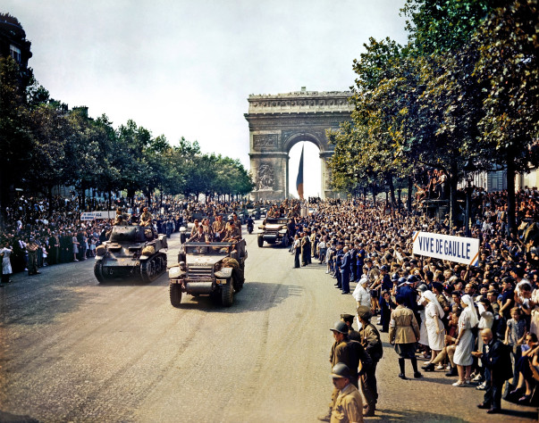 Парад 26 августа 1944 года