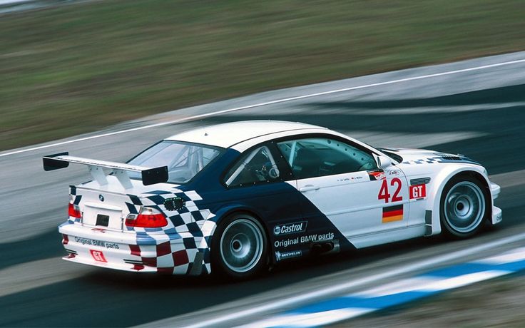 BMW M3 GTR команды BMW Motorsport