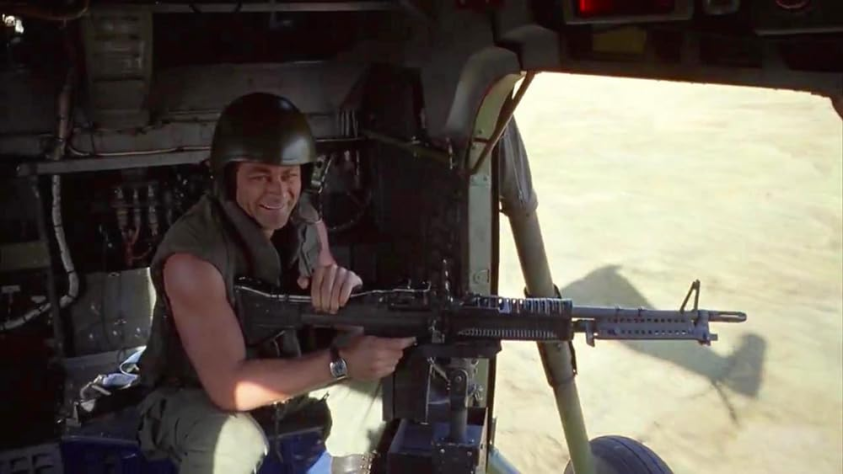 К слову, изначально актёр, исполняющий роль пулемётчика должен был сыграть сержанта Хартмана вместо Ли Эрми, тогда как тот учувствовал в работе над фильмом в качестве военного консультанта