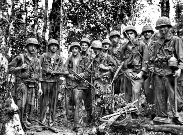 Американская пехота. Ноябрь 1944 года. остров Лейте.