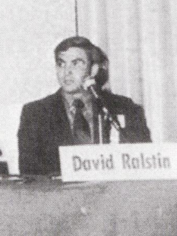 Последующий менеджер по&amp;nbsp;продажам Дэйв Ралстин на&amp;nbsp;выставке MOA 1970 (Billboard).
