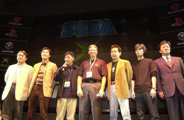 Билл Гейтс с&amp;nbsp;партнерами на&amp;nbsp;TGS 2001
