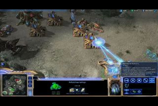 StarCraft II: Wings of Liberty: Зерги vs Протоссы (видео из беты)